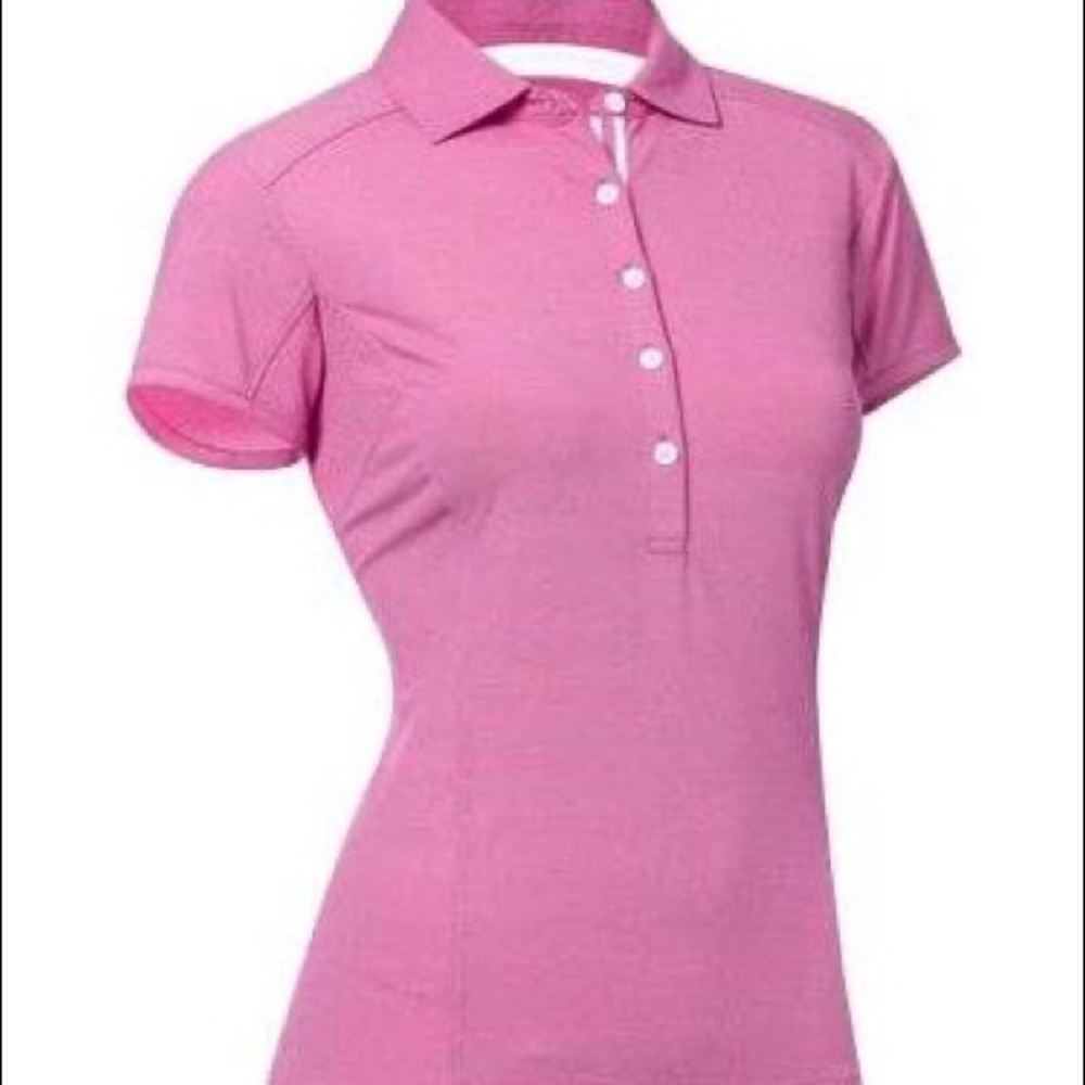 Zero restriction golfing top